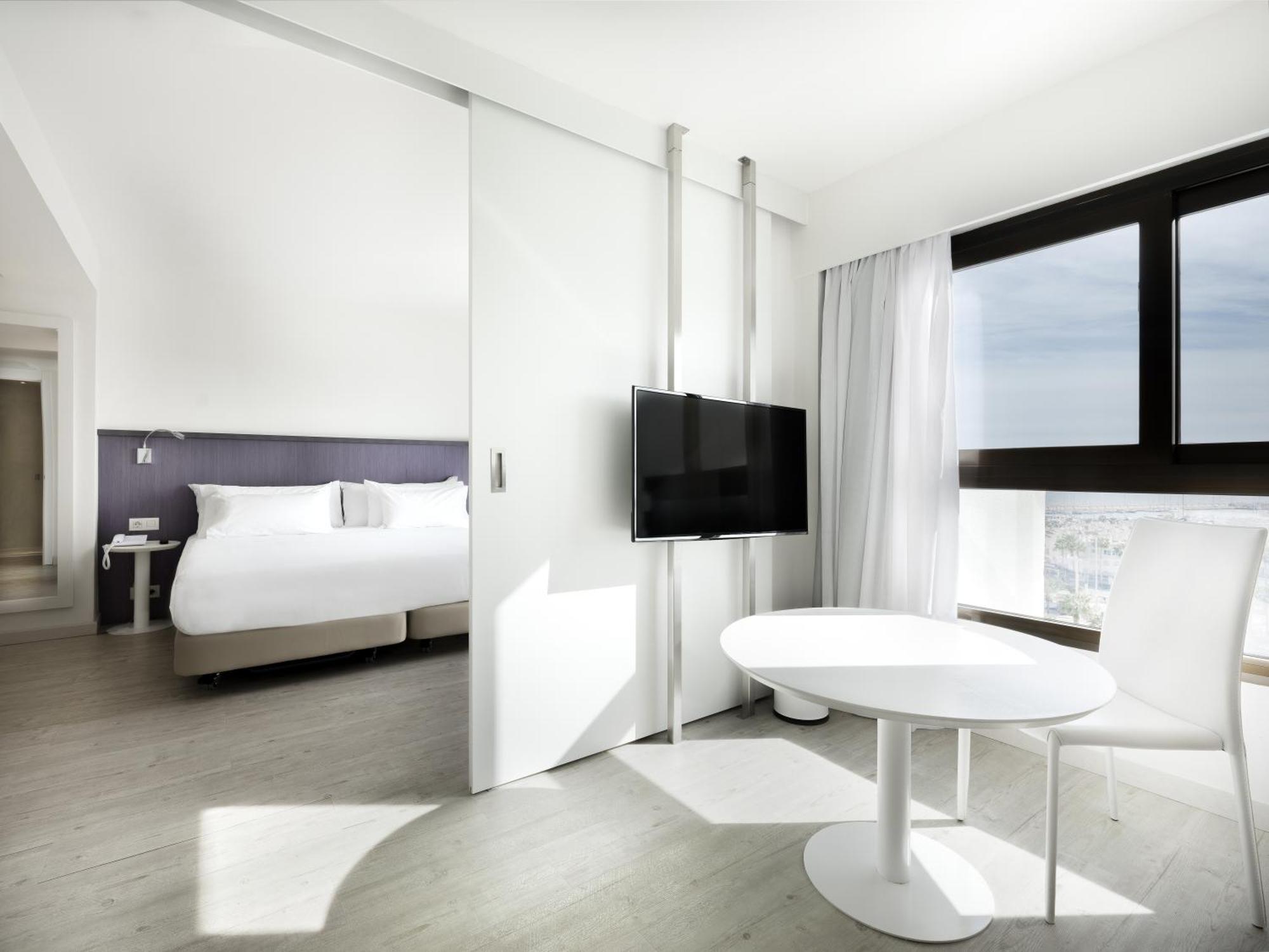 Suite Premium Side Sea View