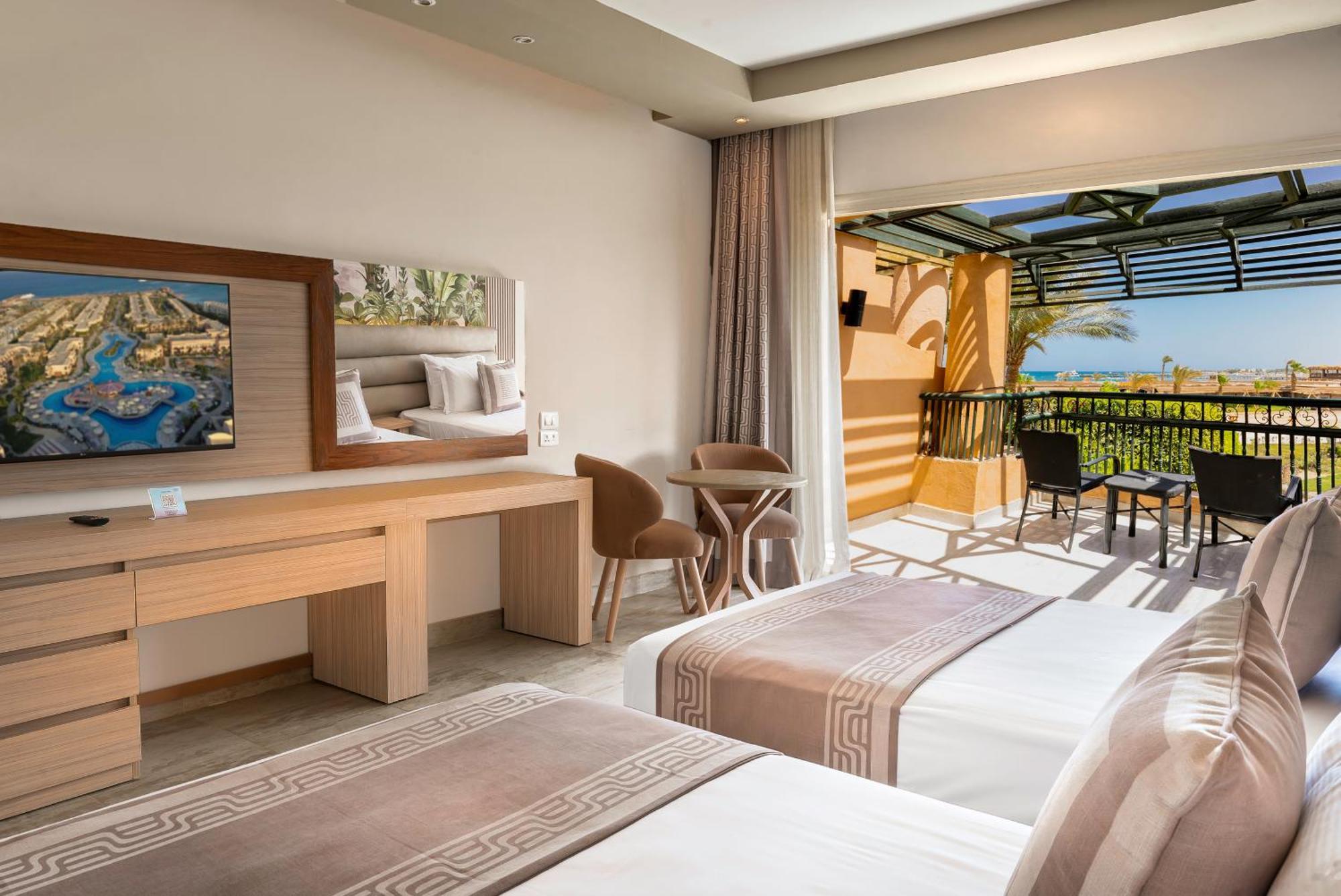 Deluxe Double or Twin Room Garden View