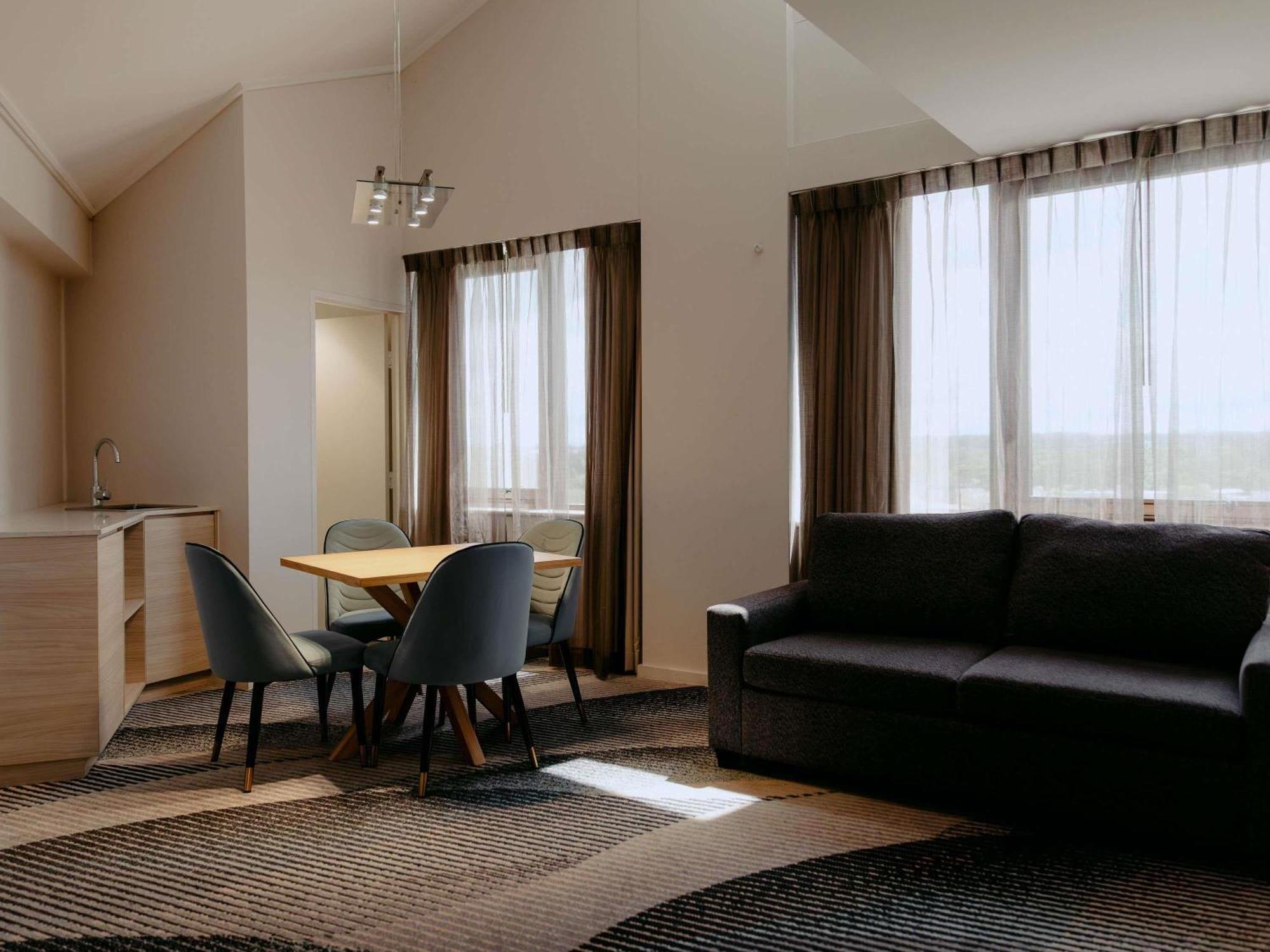 Deluxe Spa King Suite