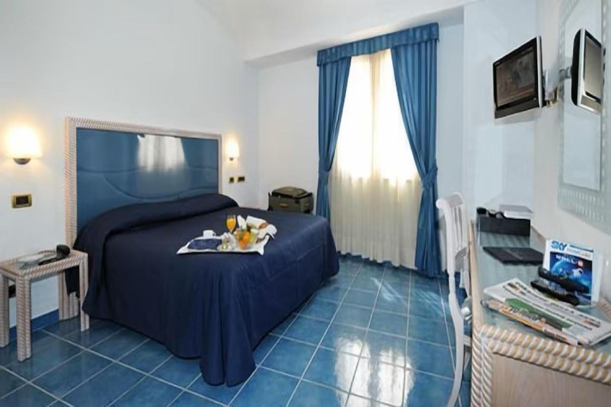 Standard Double Room,1771509026:JPEG
