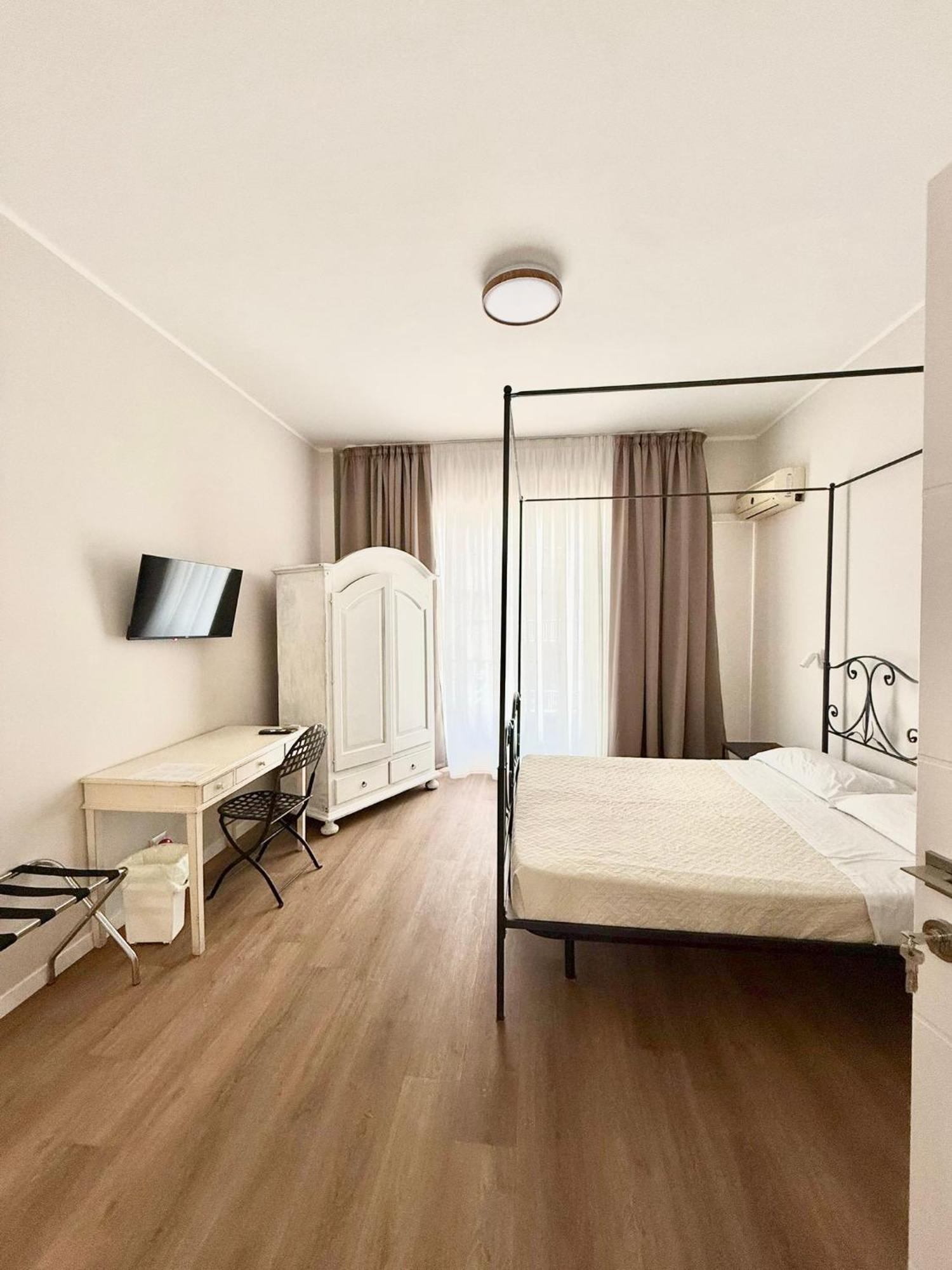 Triple Room Private Bathroom