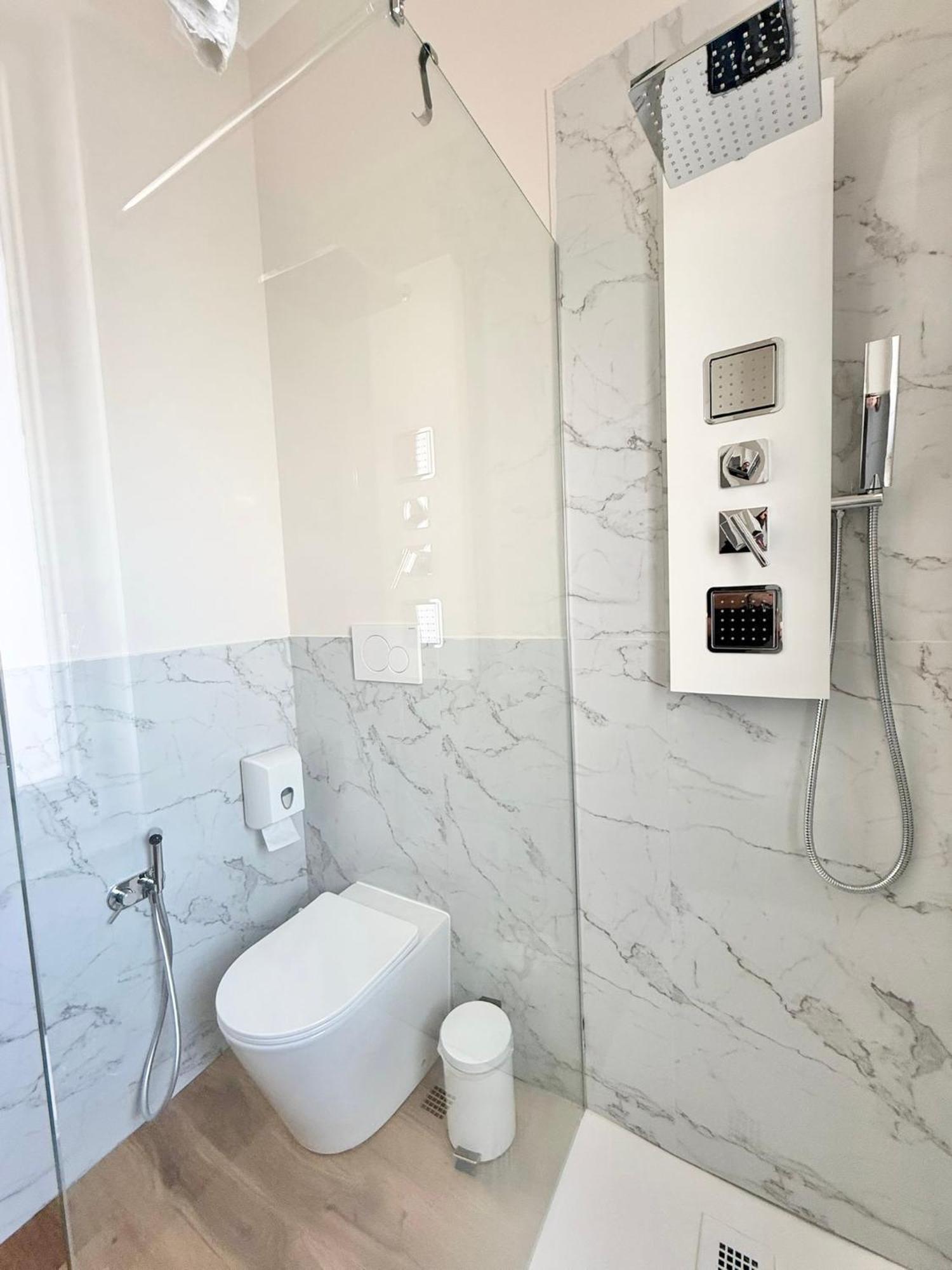 Double Room Private Bathroom