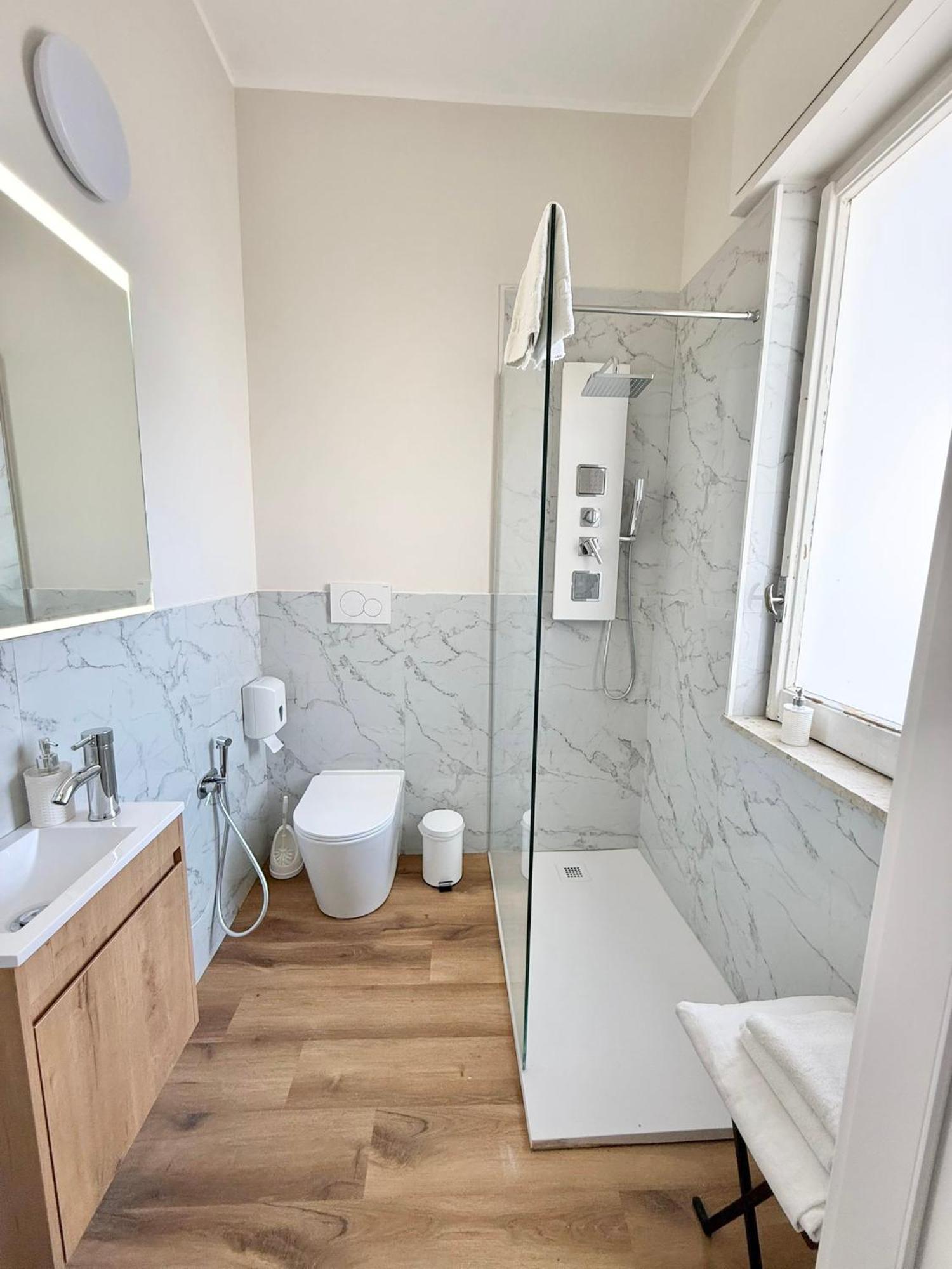 Double Room Private Bathroom