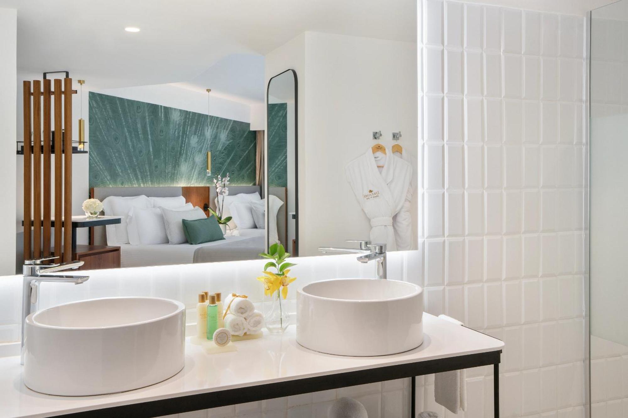 Junior King Suite Tropical View