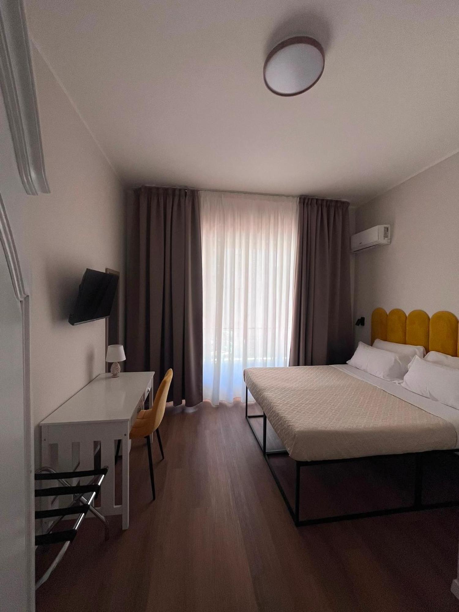Double Room Private Bathroom