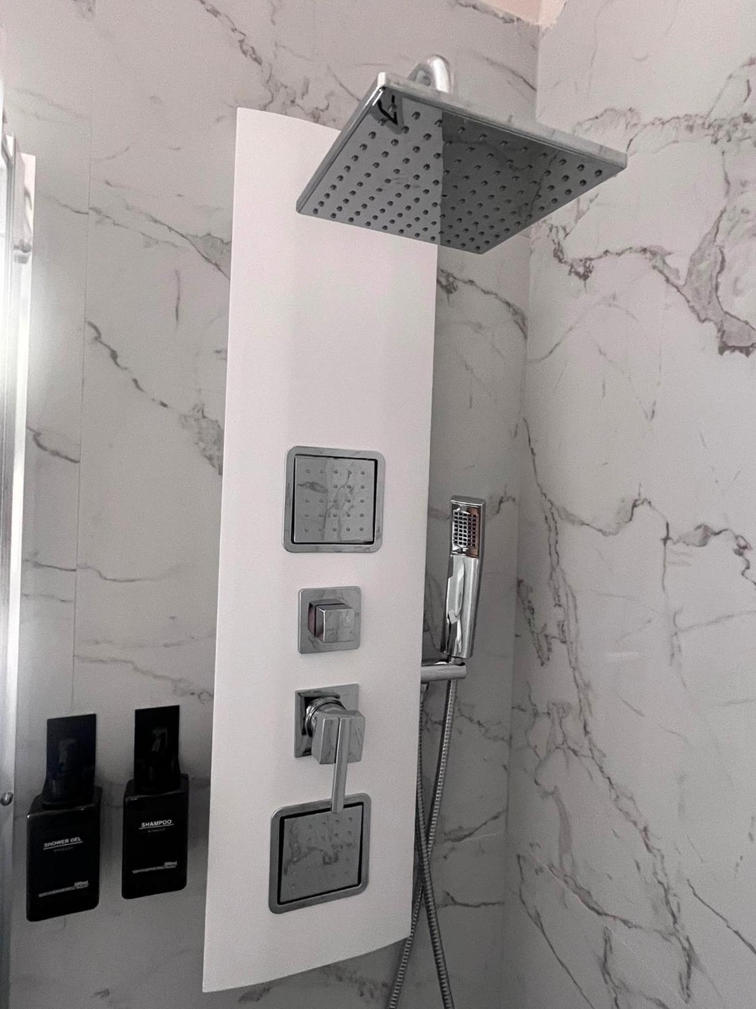 Double Room Private Bathroom