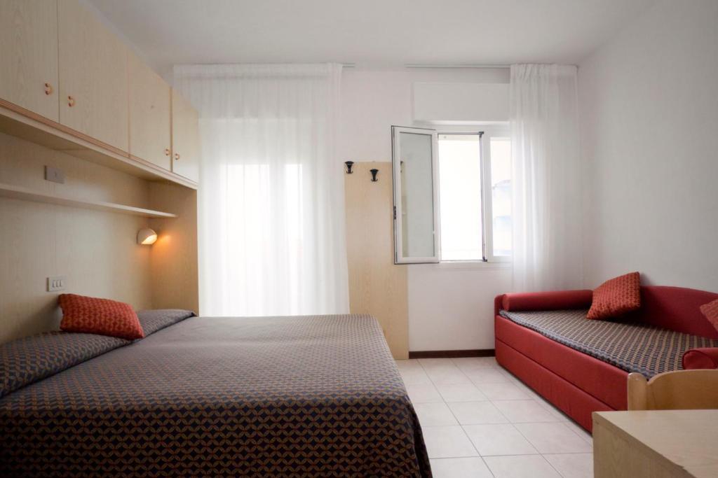 Triple Room,645723135:JPEG