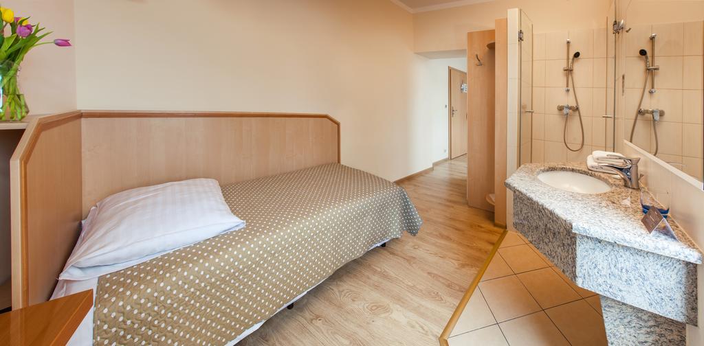 Eenpersoonskamer met Externe Eigen Badkamer