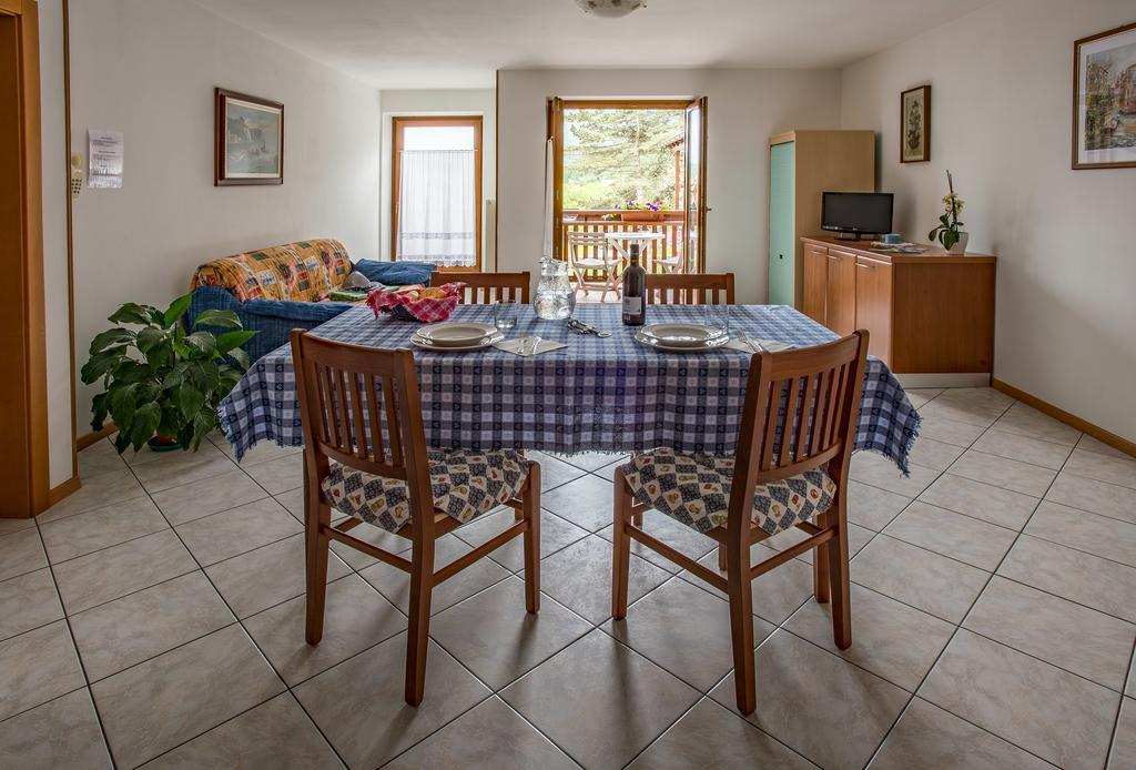 One-Bedroom Apartment,265147349:JPEG