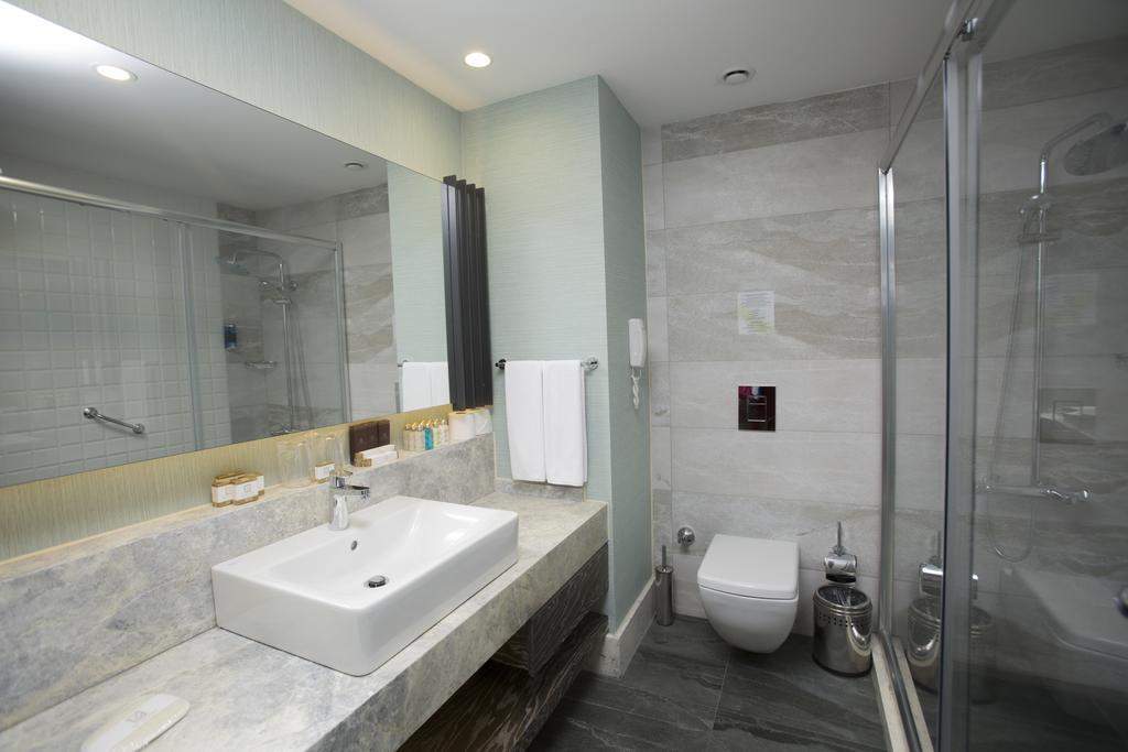 Standard Double or Twin Room City View