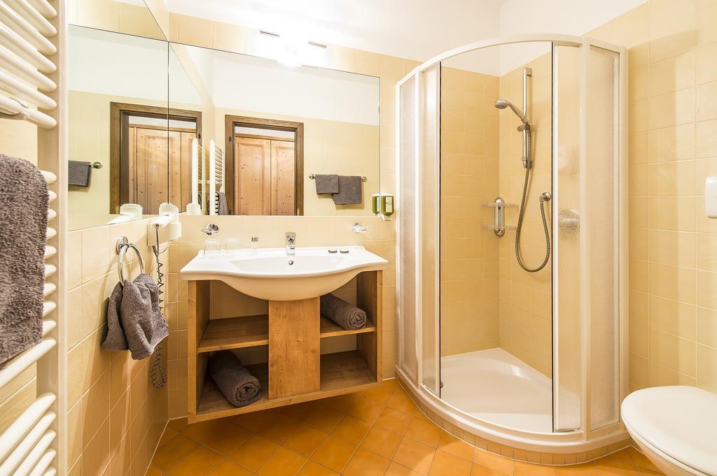 Double Room,325022698:JPEG