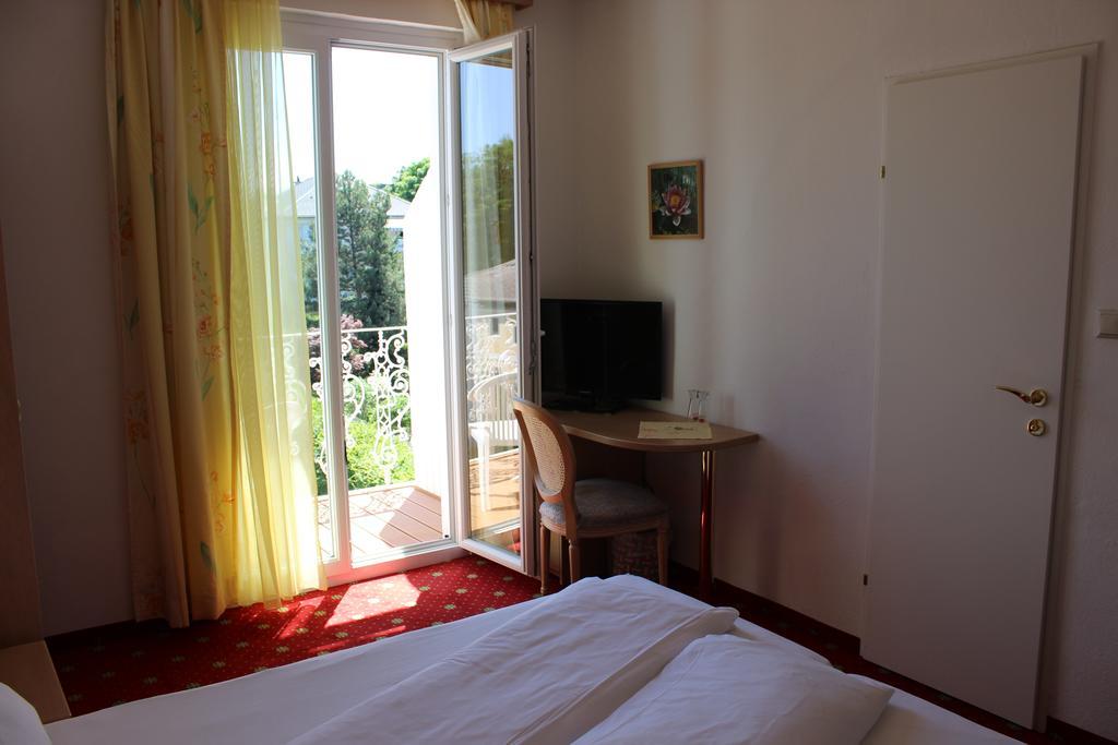 Doppelzimmer mit Balkon