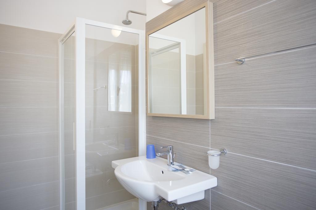 Double Room,413060982:JPEG