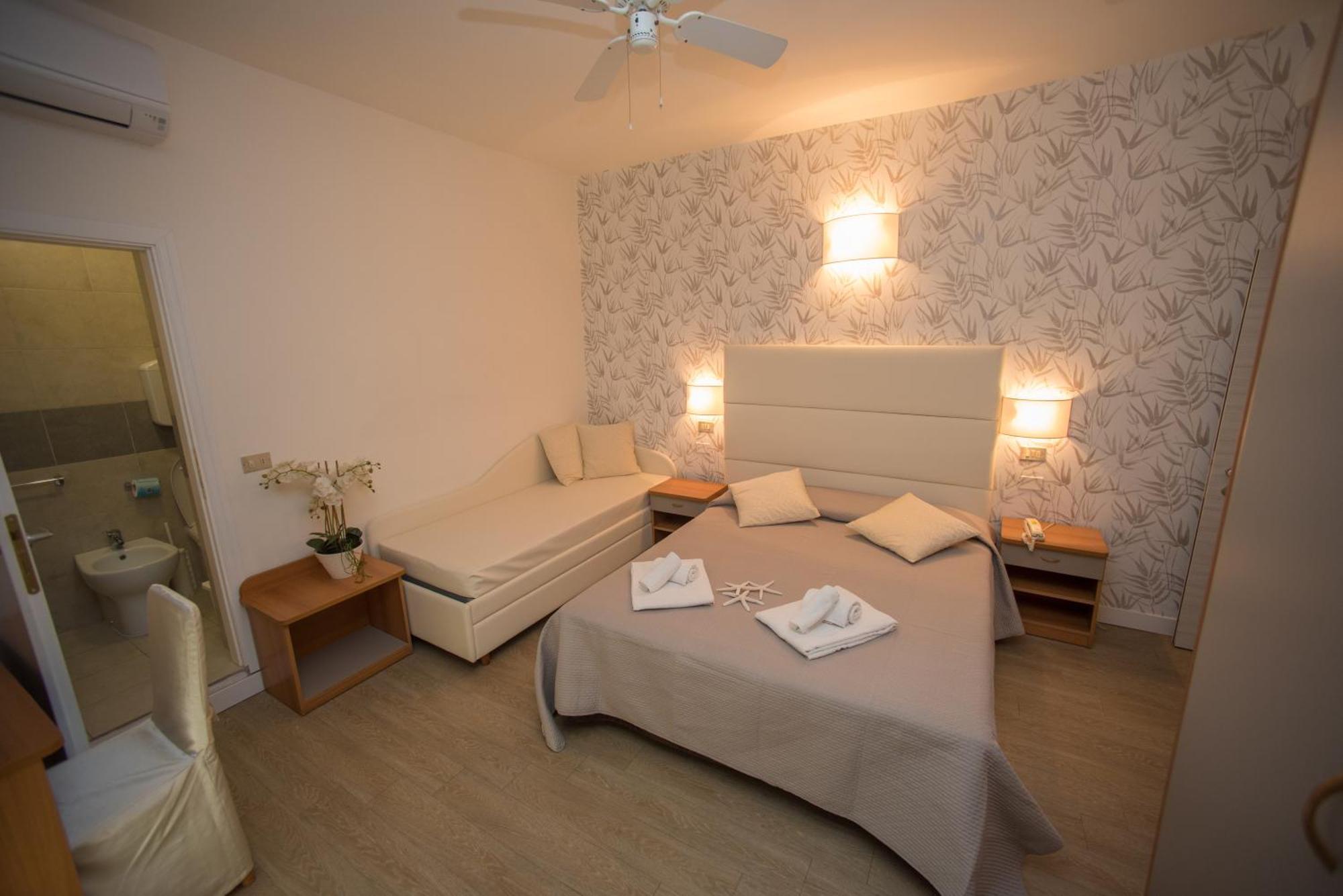 Deluxe Triple Room,1083890644:JPEG