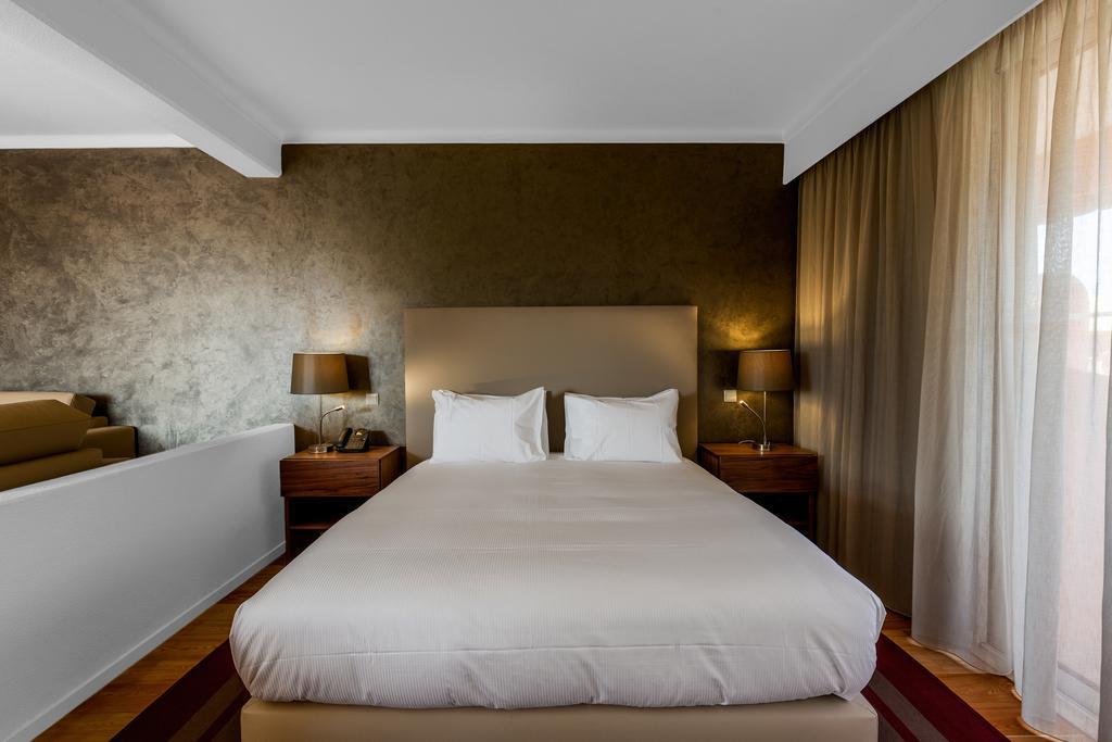 Junior Suite,1209361489:JPEG