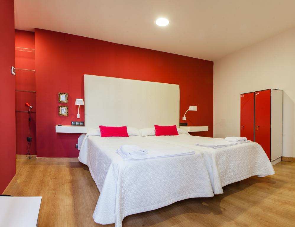 Triple Room with Shared Bathroom,1319378008:JPEG