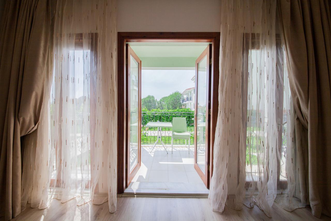 Deluxe Family Room,1433710987:JPEG