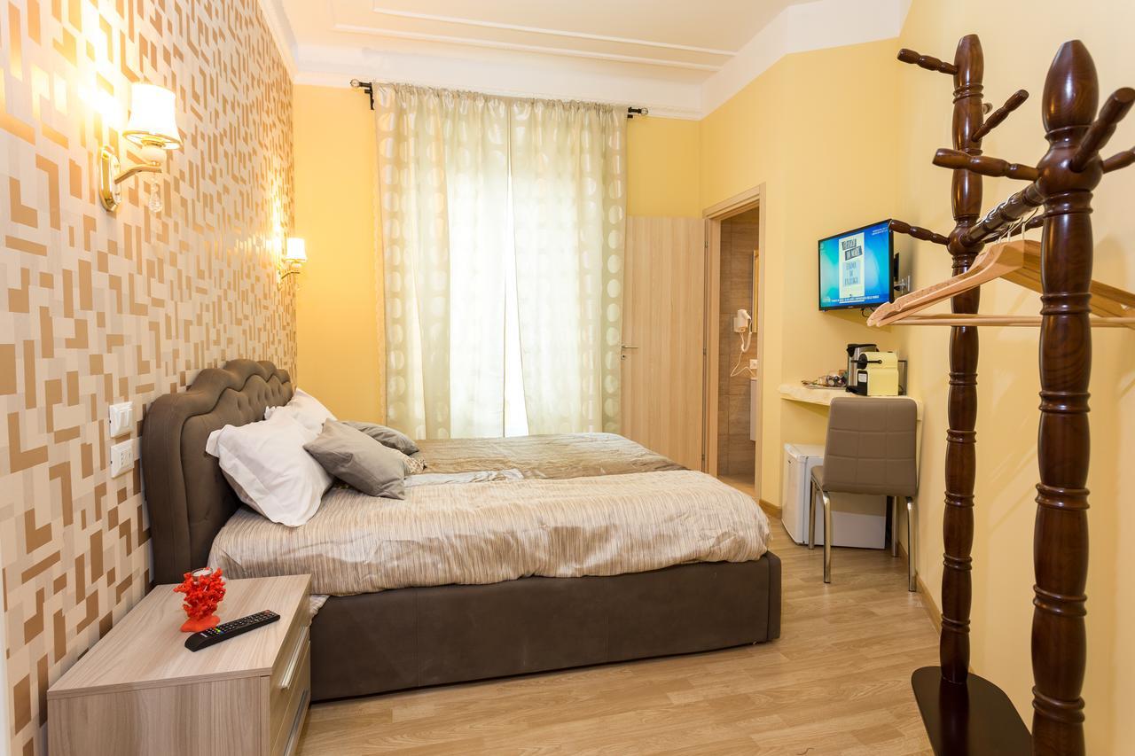 Double Room,526652715:JPEG