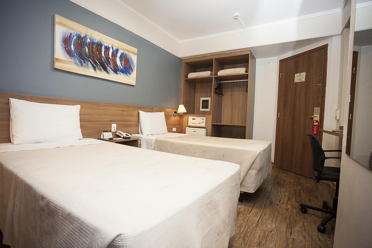 Quarto Standard com 2 Camas de Solteiro