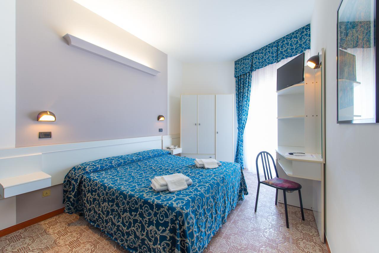 Double Room with Partial Sea View- Beach Package,1499191027:JPEG