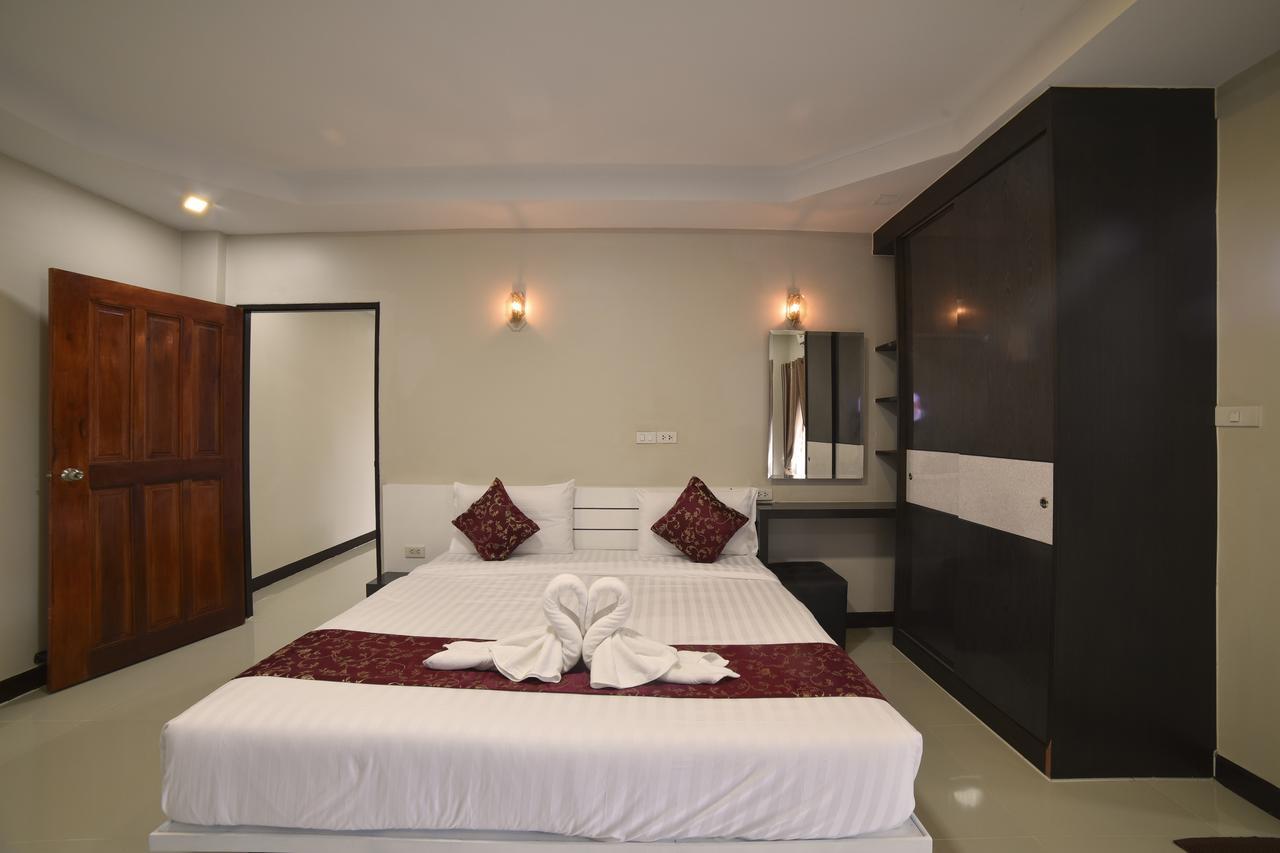 Family Double Room,659302170:JPEG