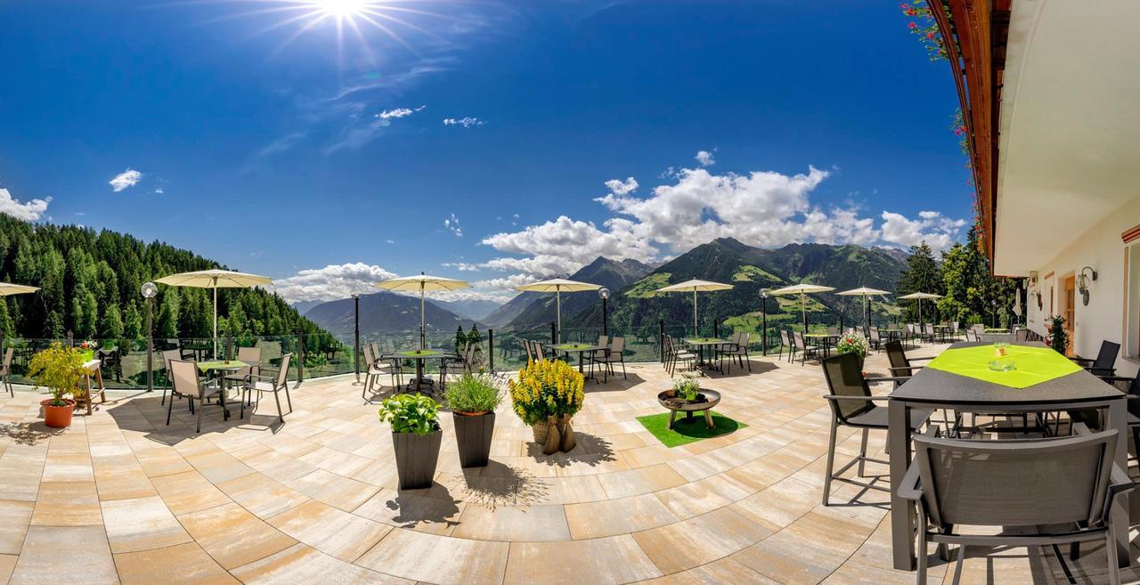 Luxury Lodge,1124354625:JPEG