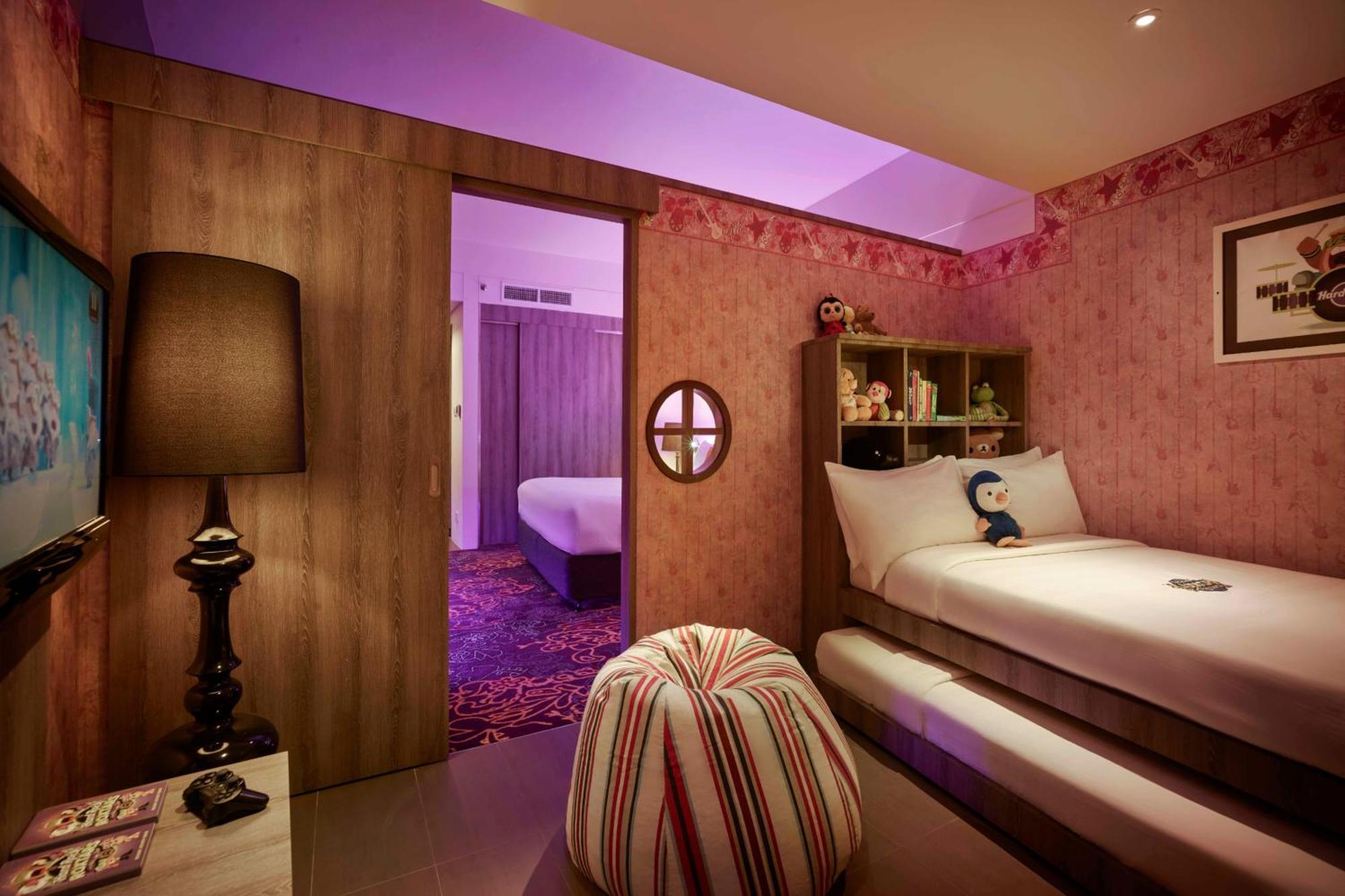 Roxity Kids Suite