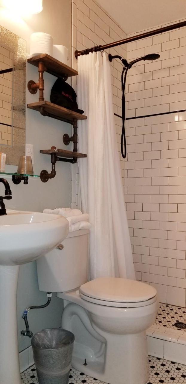 Queen Suite with Two Single Beds - Ground Floor,746464625:JPEG