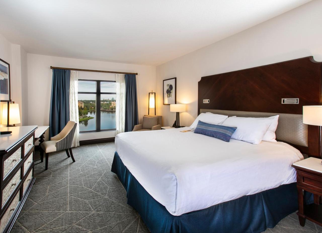 King Room Lake View Balcony