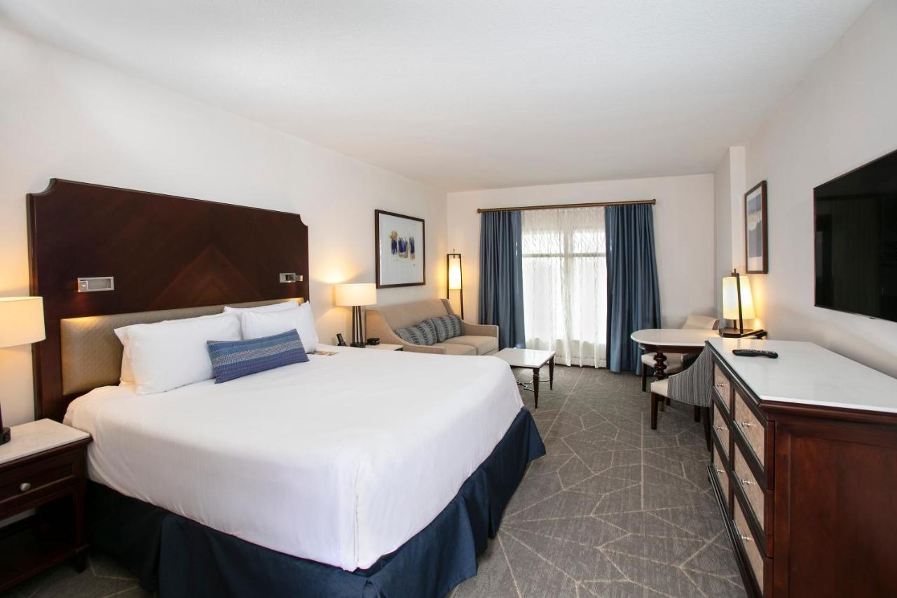 Mobility Accessible King Room Lake View