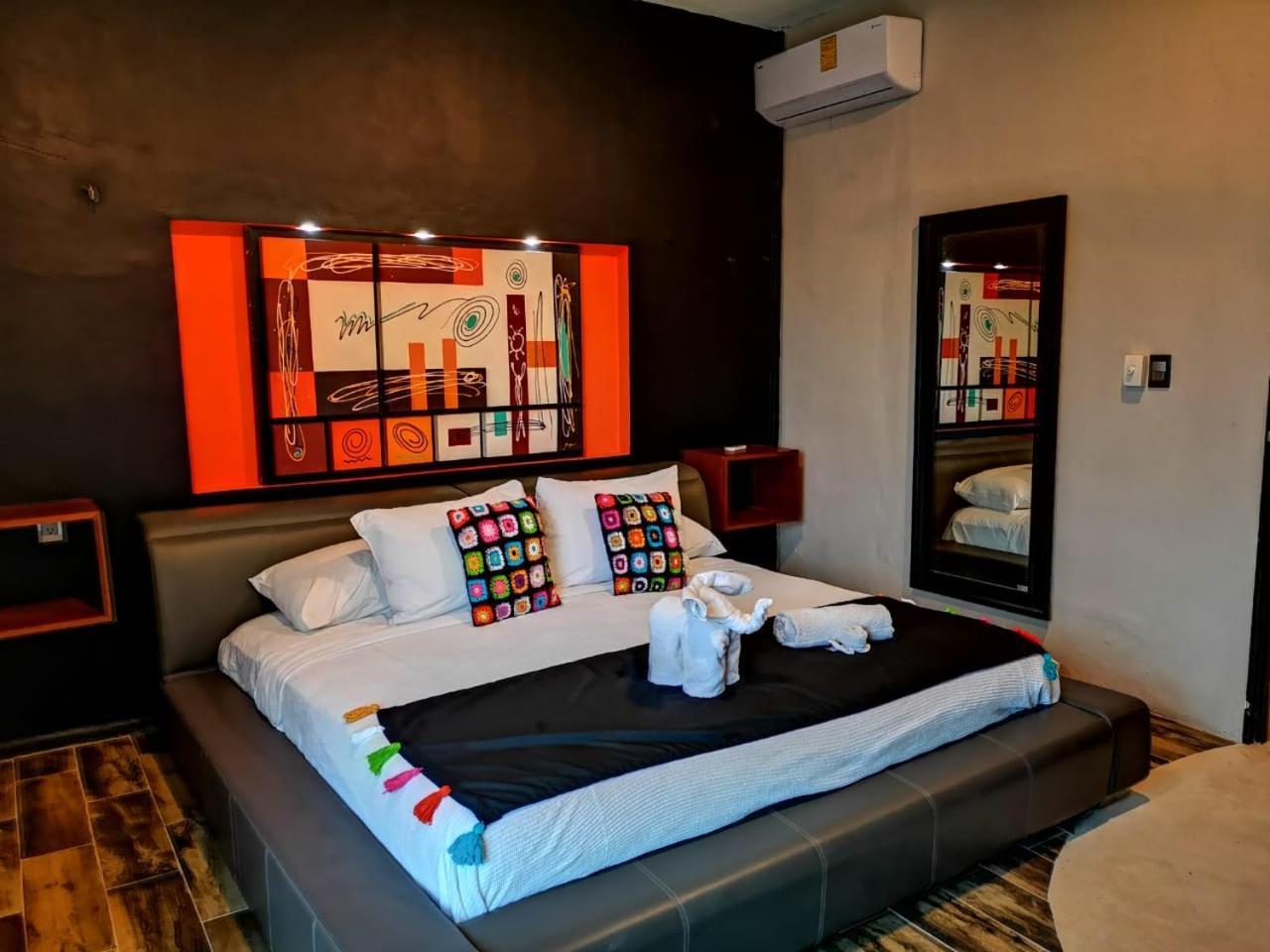 Apartment with Terrace,757925656:JPEG