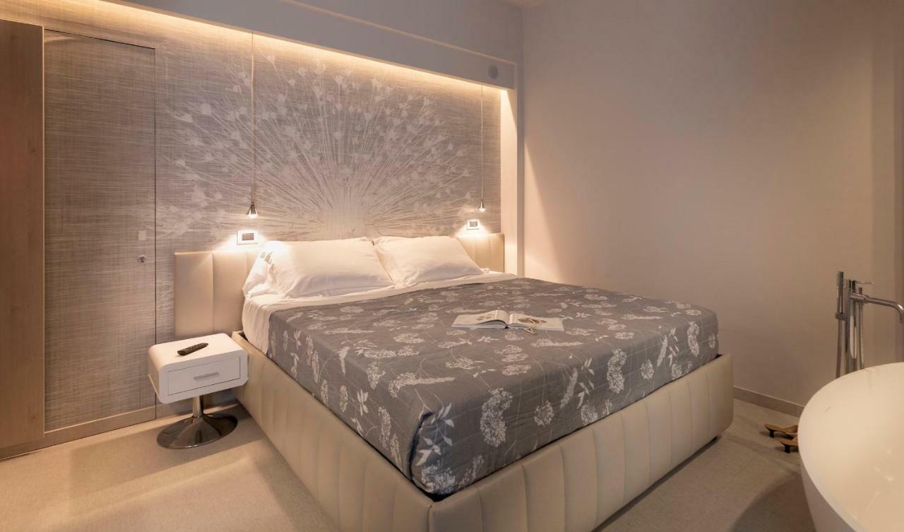 Elite Room