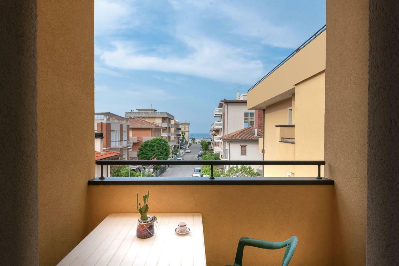 One Bedroom Apartment partial Sea View