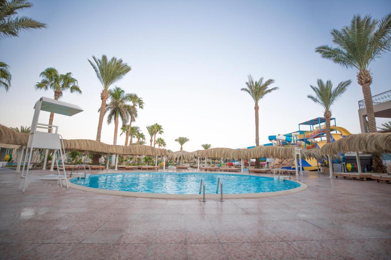 Chambre avec Accès Direct à la Piscine - Réservé aux Adultes