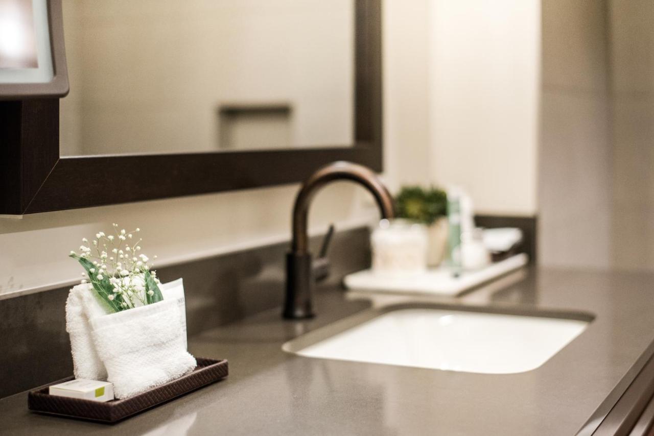 One Bedroom Suite,1188151231:JPEG