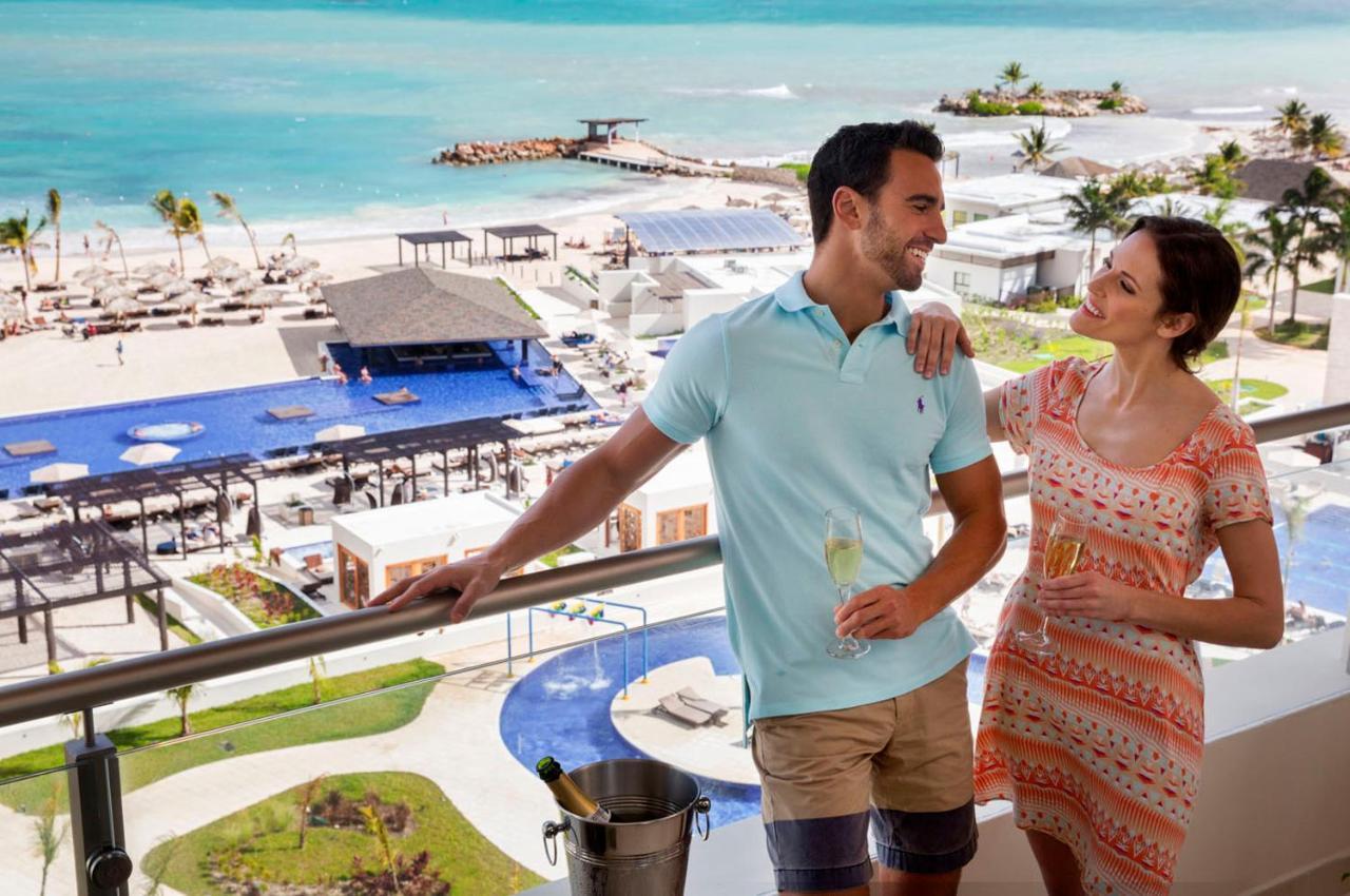 Luxury Chairman's Ocean view Two Bedroom Suite Diamond Club