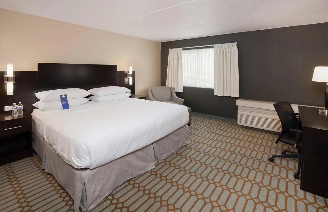 Delta Hotels By Marriott Fargo-1