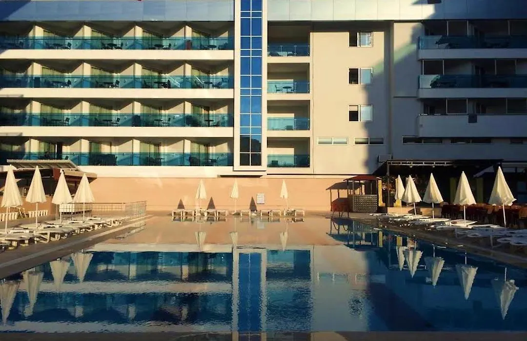 Club Bayar Beach Hotel-1