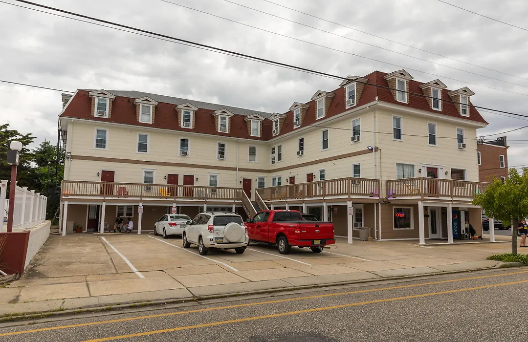 Wildwood Inn Hotel Beach & Boardwalk-1