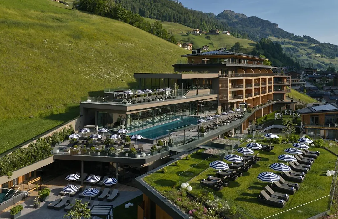 DAS EDELWEISS - Salzburg Mountain Resort-1