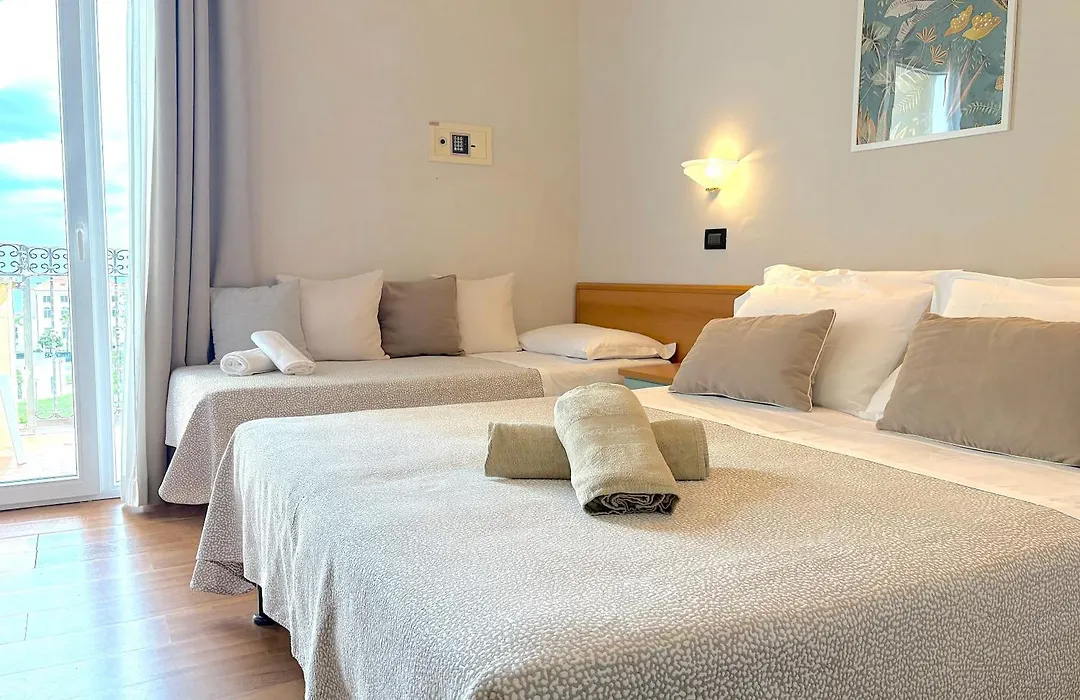 Hotel President-1