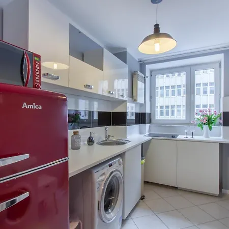 Clicktheflat Zurawia Street Apart Rooms-2