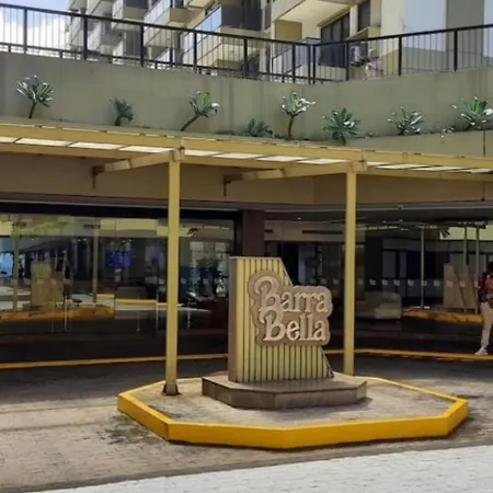 Lindo apto no Barrabela, todo equipado, com arcondicionados split novos no quarto e na sala, limpíssimo, cheiroso, novinho, condomínio em frente à praia, com piscina aquecida, sauna, quadra, academia, lavanderia, salão de beleza, restaurantes, mercad-2