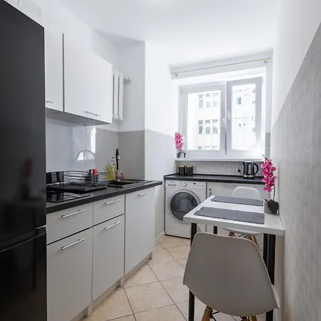 Clicktheflat Zurawia Street Apart Rooms-3
