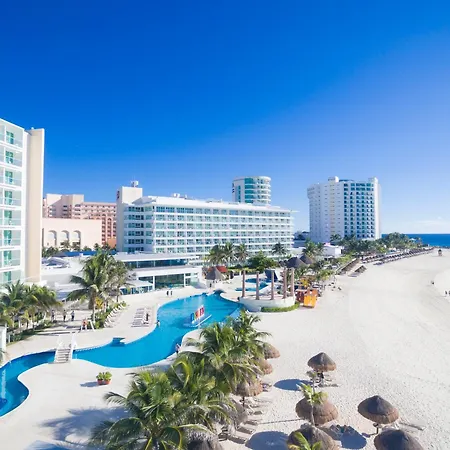 Krystal Cancun-2