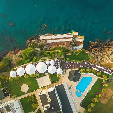 Falcon Hotel-3