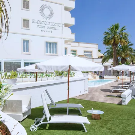 Bianco Riccio Suite Hotel-2