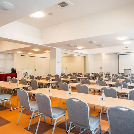 Hotel Globus-2