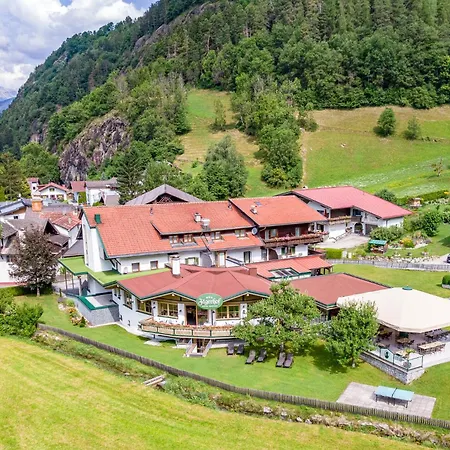 Hotel Jaegerhof Oetz-2