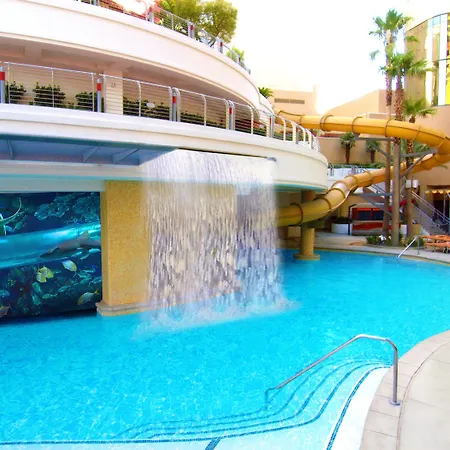 Golden Nugget Hotel & Casino Las Vegas-3